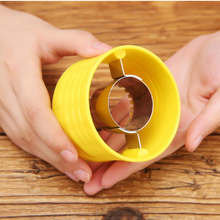 Încarcă imaginea în vizualizatorul Galerie, Dispozitiv pentru curatat porumbul