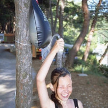 Încarcă imaginea în vizualizatorul Galerie, NOU - 1+1 GRATIS: Dus Portabil Solar Pentru Camping 20L