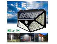 Încarcă imaginea în vizualizatorul Galerie, Set 4 x Lampa 100 LED cu panou solar, senzor de miscare +CADOU Lanterna profesionala de cap reglabila cu triplu LED