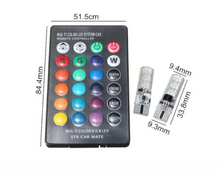 Încarcă imaginea în vizualizatorul Galerie, - Set 2 becuri RGB auto cu telecomanda