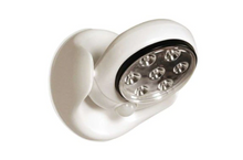 Încarcă imaginea în vizualizatorul Galerie, - Lampa senzor de miscare LIGHT ANGEL , trepte si scari mai sigure + CADOU