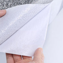 Încarcă imaginea în vizualizatorul Galerie, Set 2 folii de aluminiu autoadeziva bucatarie, Kitchen Foil AURIU/ ARGINTIU, 60 x 300 cm fiecare