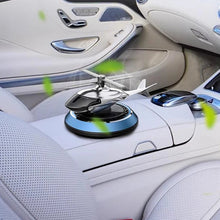 Încarcă imaginea în vizualizatorul Galerie, Odorizant Auto Cu Alimentare Solara, Baza Anti-derapanta, Ulei Esential, model Elicopter
