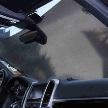 Încarcă imaginea în vizualizatorul Galerie, NOU - Parasolar Auto Tip Perdea, Universal, Pentru Casa Si Masina, Retractabil, Cu Fixare Prin Ventuze, 58x125 cm
