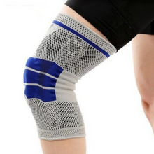 Încarcă imaginea în vizualizatorul Galerie, NOU - Genunchiera din Material Respirabil, Potrivita Pentru Activitati Sportive, cu Arcuri Metalice Si Pernita Silicon
