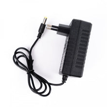 Încarcă imaginea în vizualizatorul Galerie, NOU - Fierastrau Tip Sabie ExpertGarden®, Pe Acumulatori 24V, 3000 RPM, 4 Lame, Geanta De Plastic Inclusa
