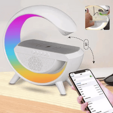 Încarcă imaginea în vizualizatorul Galerie, NOU - Statie 3 in 1 cu Lumina Ambientala RGB, Boxa Bluetooth si Incarcare Wireless Pentru Telefon, Alb
