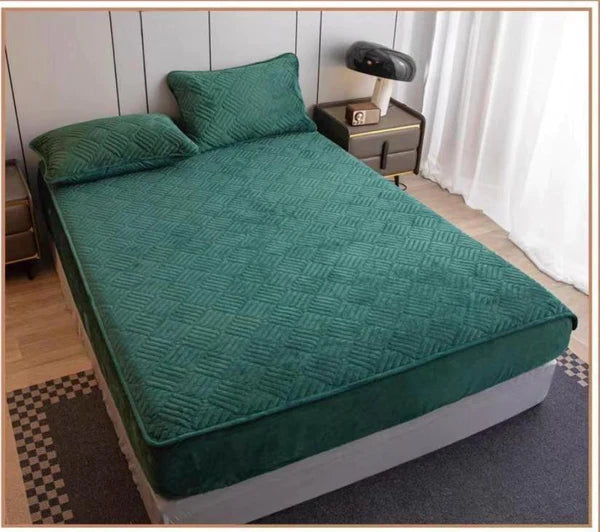 NOU - Topper Pentru Saltea, Cu Elastic, Material Tip Catifea, 160 X 200 cm + 2 Fete de Perna CADOU